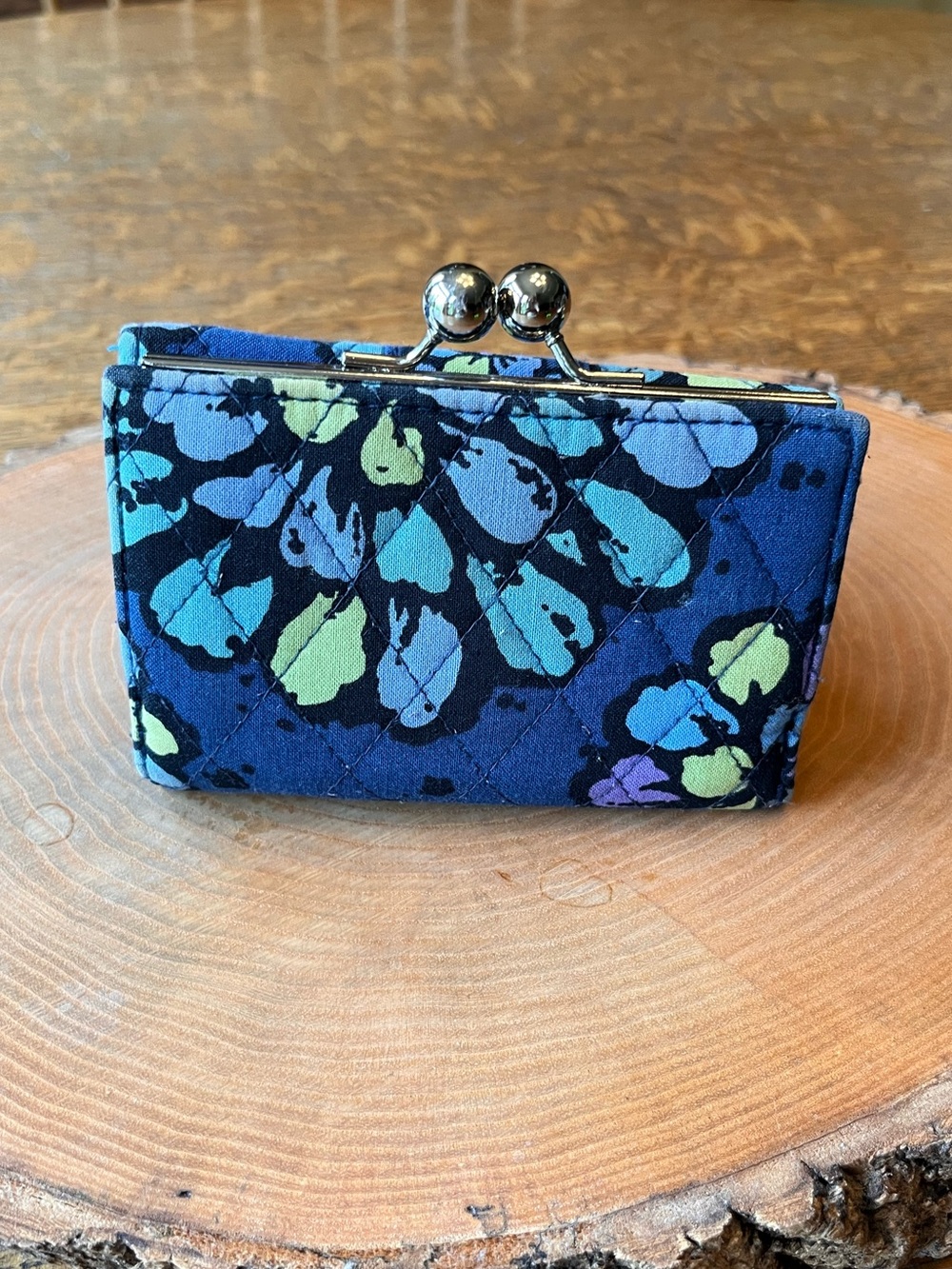 Vera Bradley Kisslock Tri-fold Wallet in “Indigo Pop” - Picture 3 of 7
